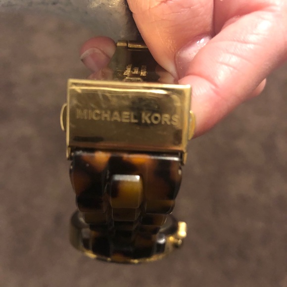 Watch - Picture 3 of 3